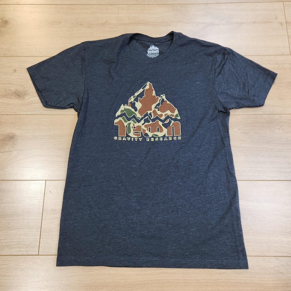 Teton‎ Gravity Research Shirt Mens Small Gray Camo Logo Graphic Tee Tagless